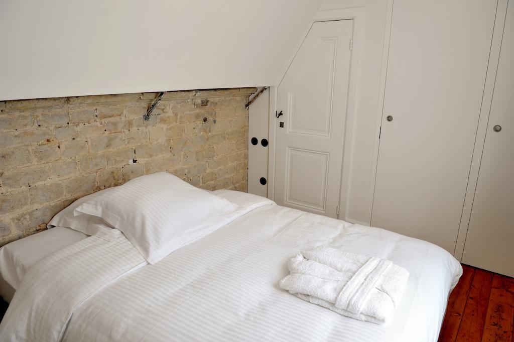 Guesthouse Bernardin Amberes Habitación foto